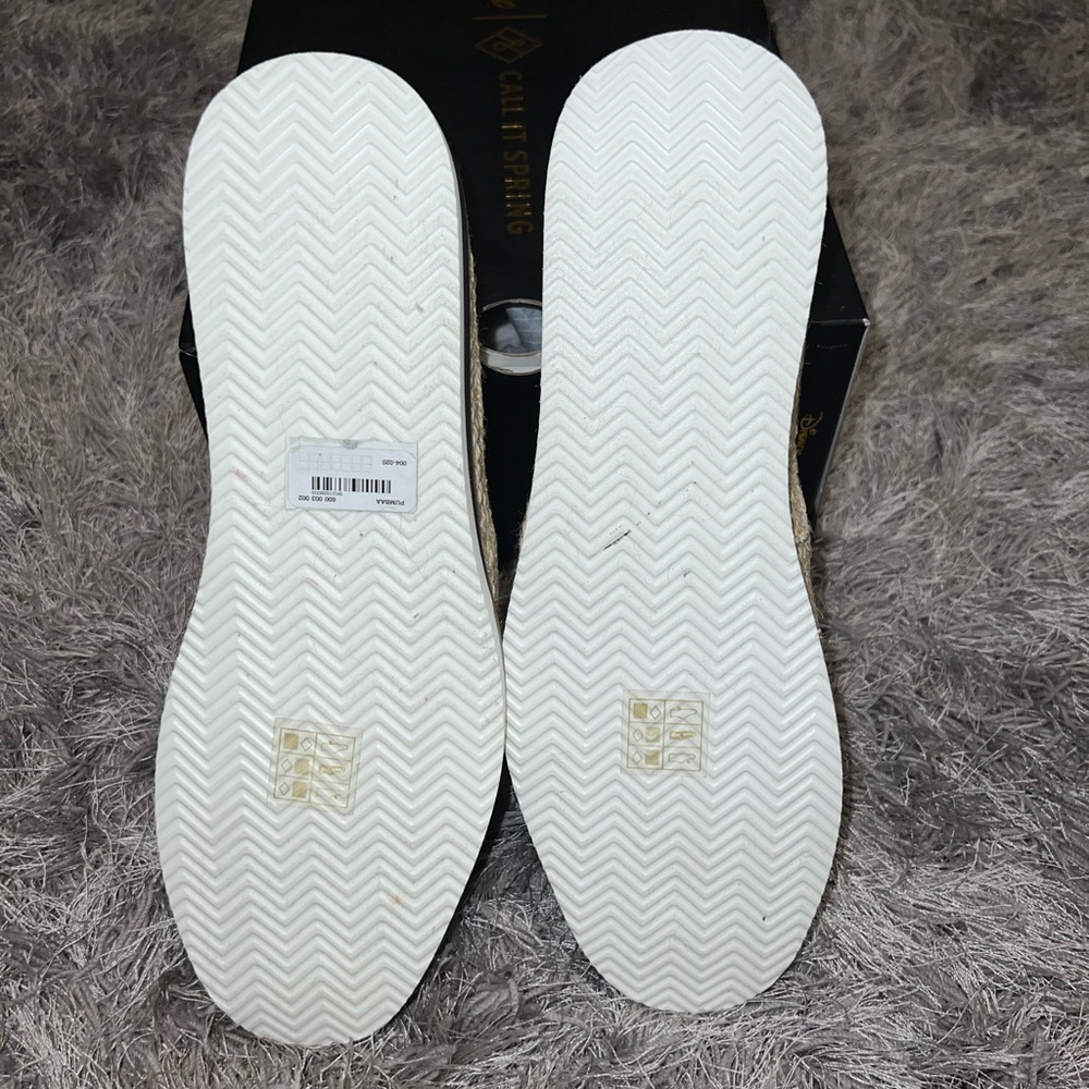 Disney shoes - Picture 3 of 3